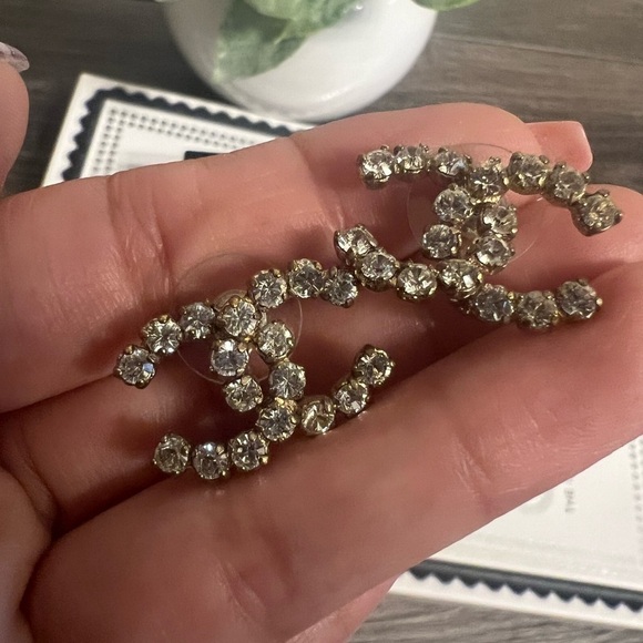 CHANEL Gold Classic Crystal CC Stud Earrings - Picture 5 of 8